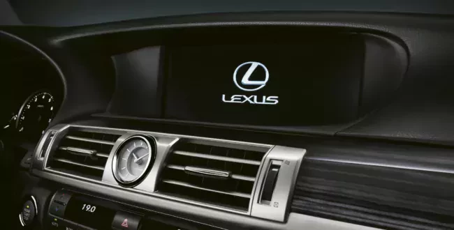 Lexus LS limuzyna sedan silnik moc osiągi cena używane