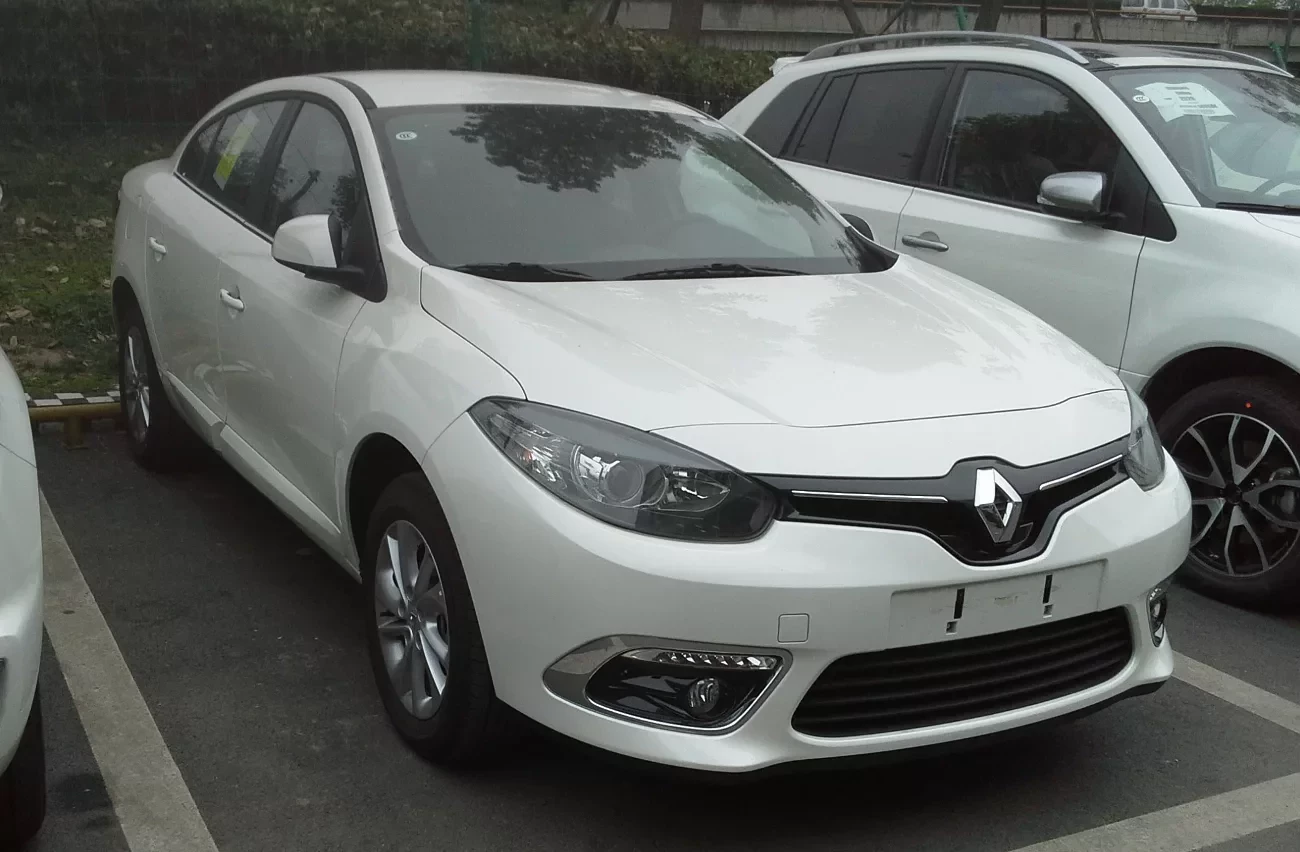 Renault Fluence Megane sedan silnik spalanie cena