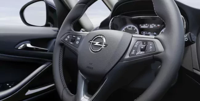 Opel Sintra cena silnik spalanie sprowadzony moc oceny opinie