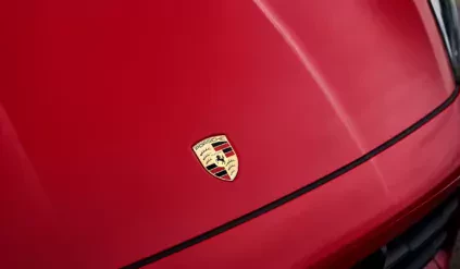 Porsche Detail_Logo