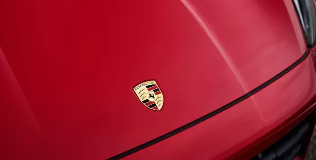 Porsche Detail_Logo