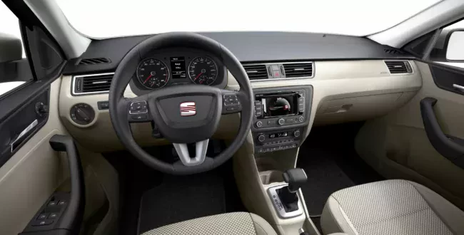 Seat Toledo cena spalanie ile miejsc opinie oceny