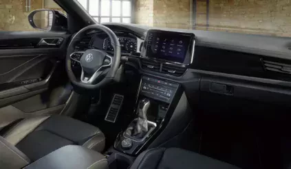 Volkswagen T-Roc cena rocznik przebieg SUV crossover spalanie silnik