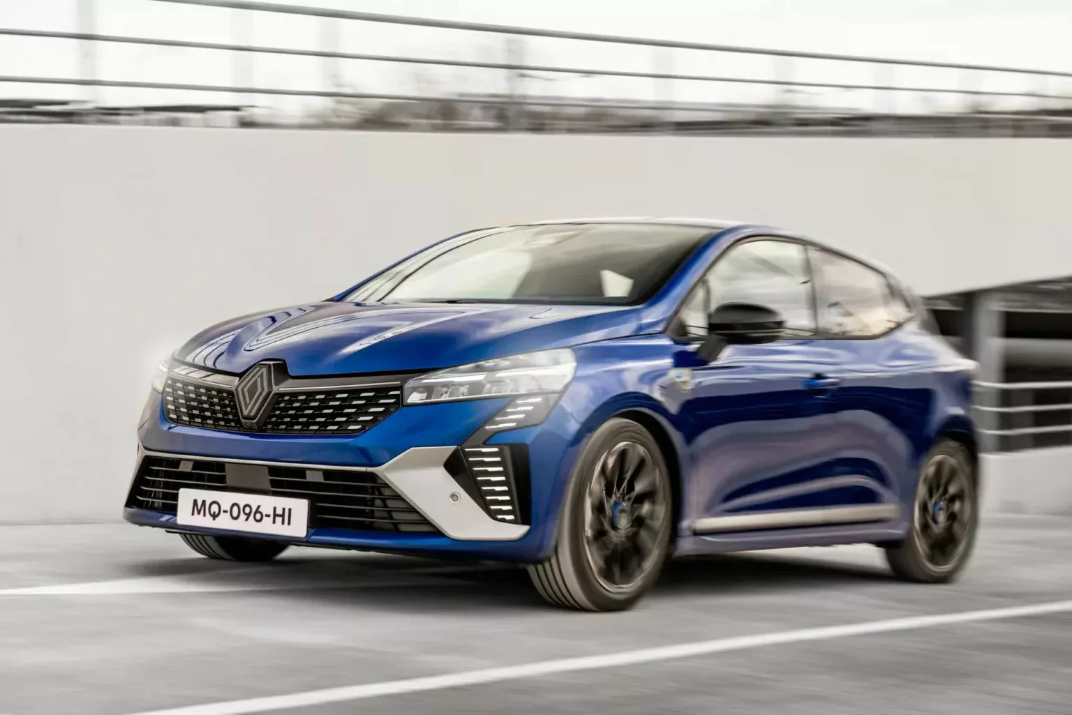 renault-clio-francuzi-ws-zakazu-silnikow-spalinowychf
