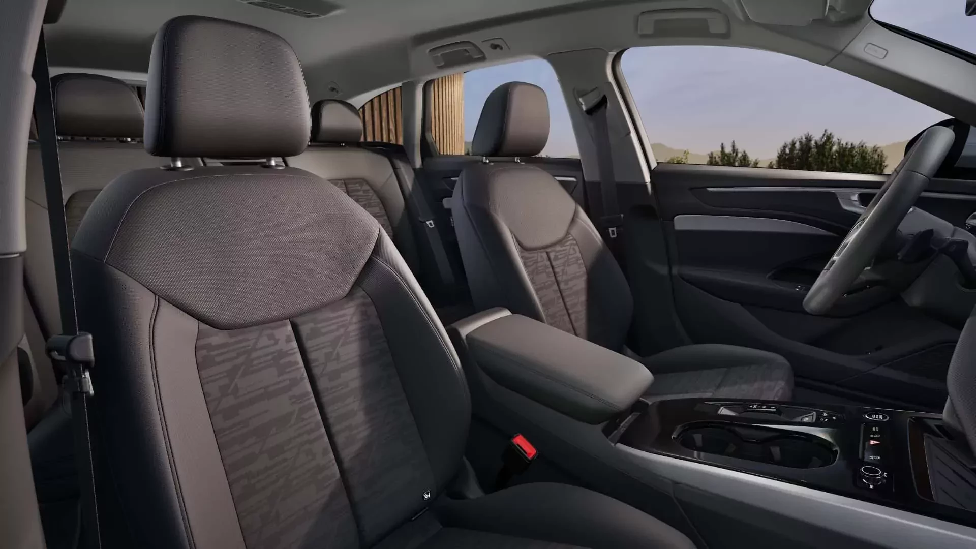 2025-audi-a6-avant-base-model