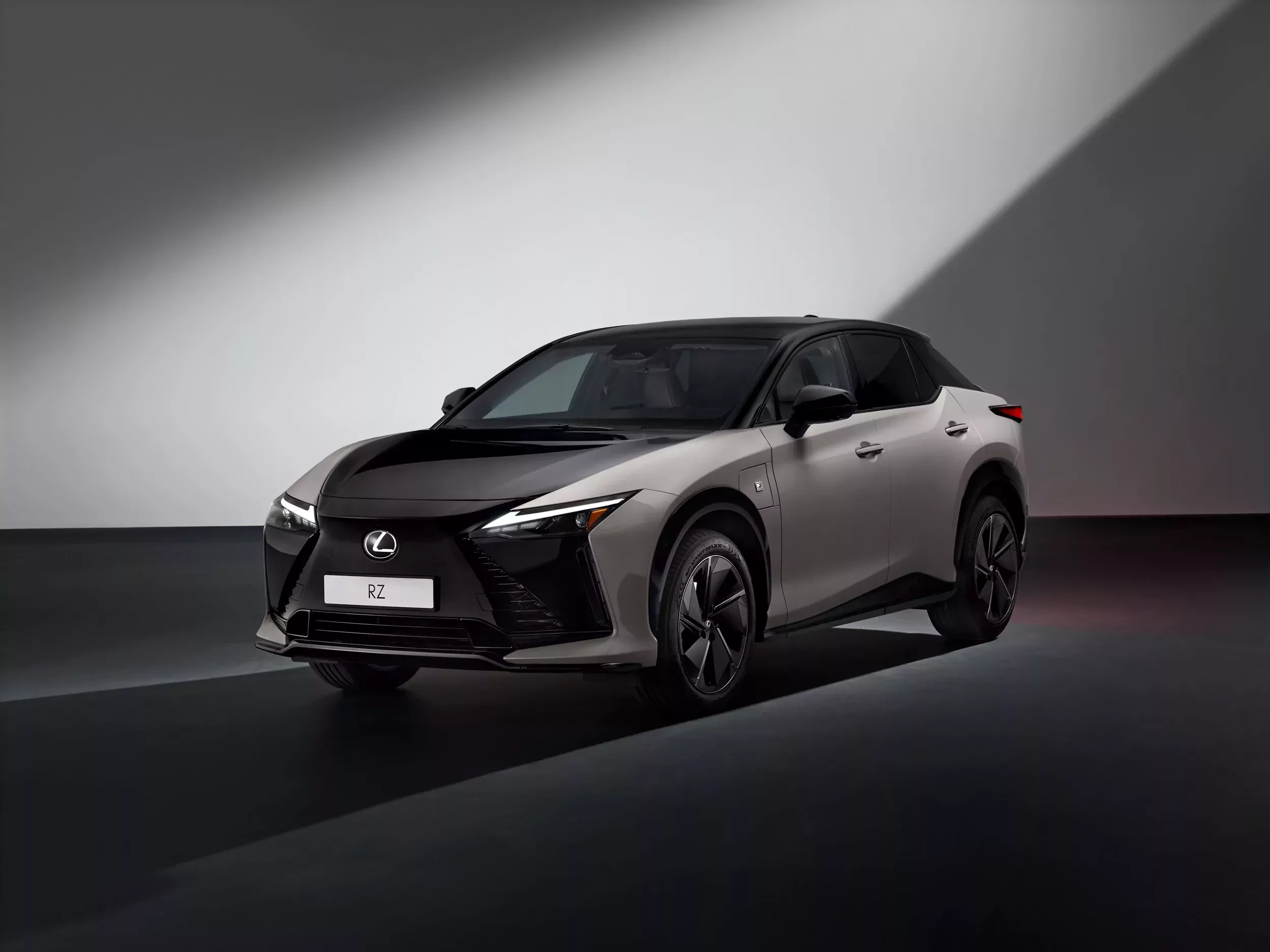 LEXUS RZ 2025
