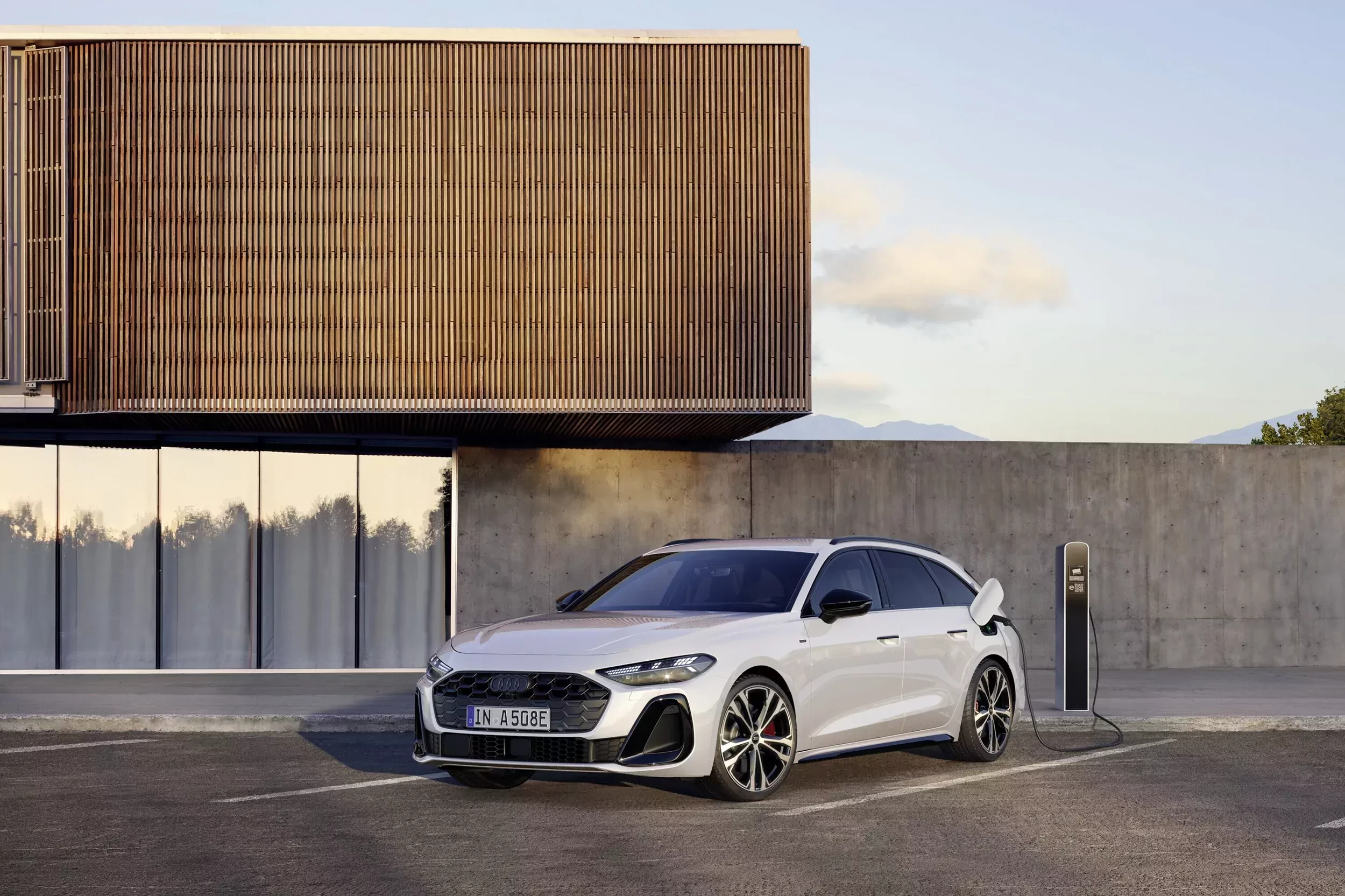 A5 Avant e-hybrid quattro