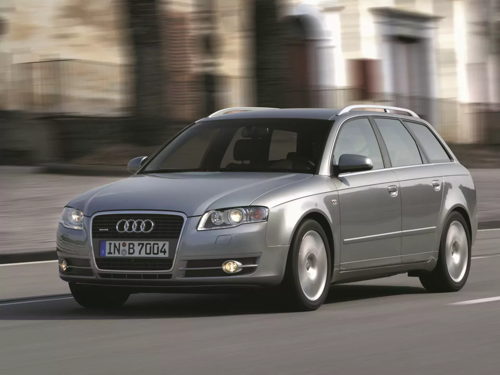 Audi A4 cena silnik spalanie avant sedan ceny silniki diesel benzyna 2.0 1.9 TDI