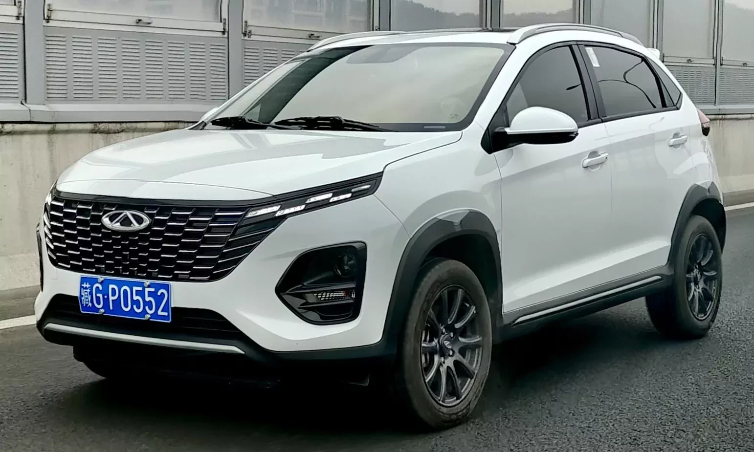 Chery Tiggo 3x cena silnik spalanie rocznik chiński SUV samochód crossover