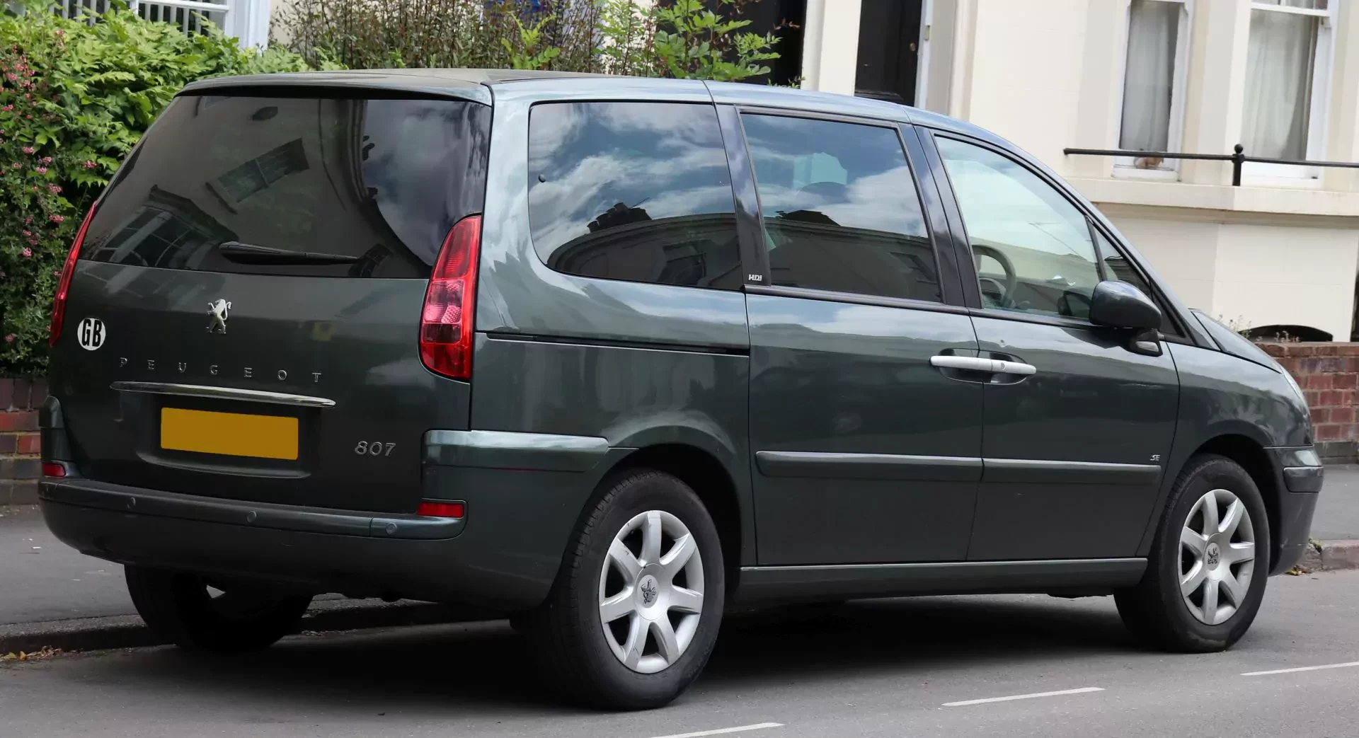 Peugeot 807 samochód używany minivan cena okazja