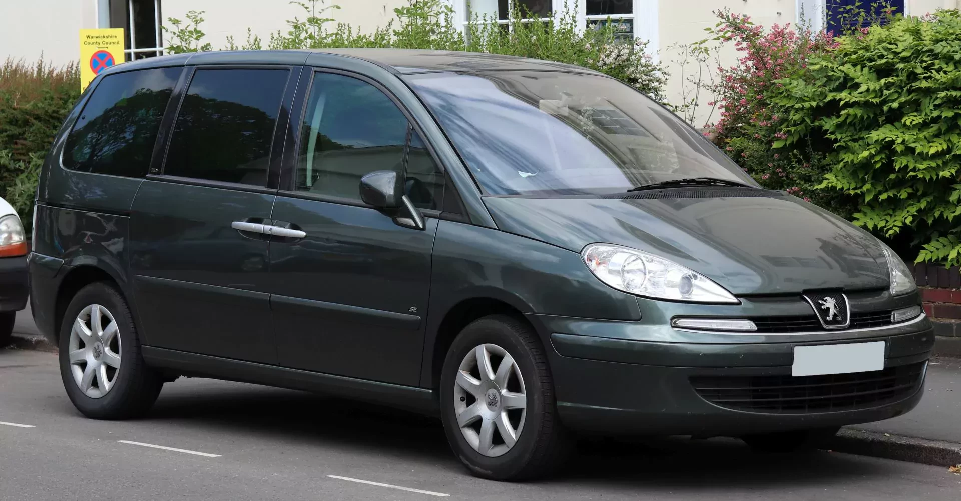 Peugeot 807 samochód używany minivan cena okazja