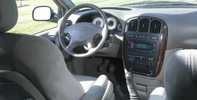 Chrysler Voyager cena silnik spalanie rocznik moc pojemność