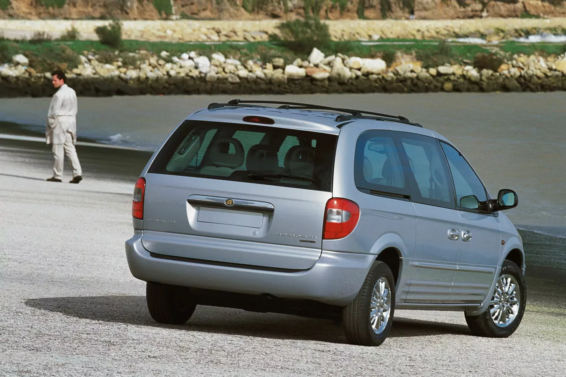Chrysler Voyager cena silnik spalanie rocznik moc pojemność