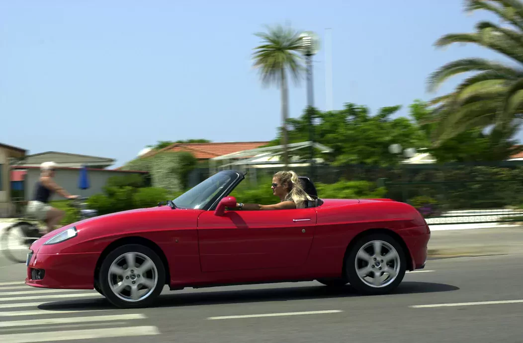 Fiat Barchetta cena silnik spalanie moc osiągi roadster sportowy