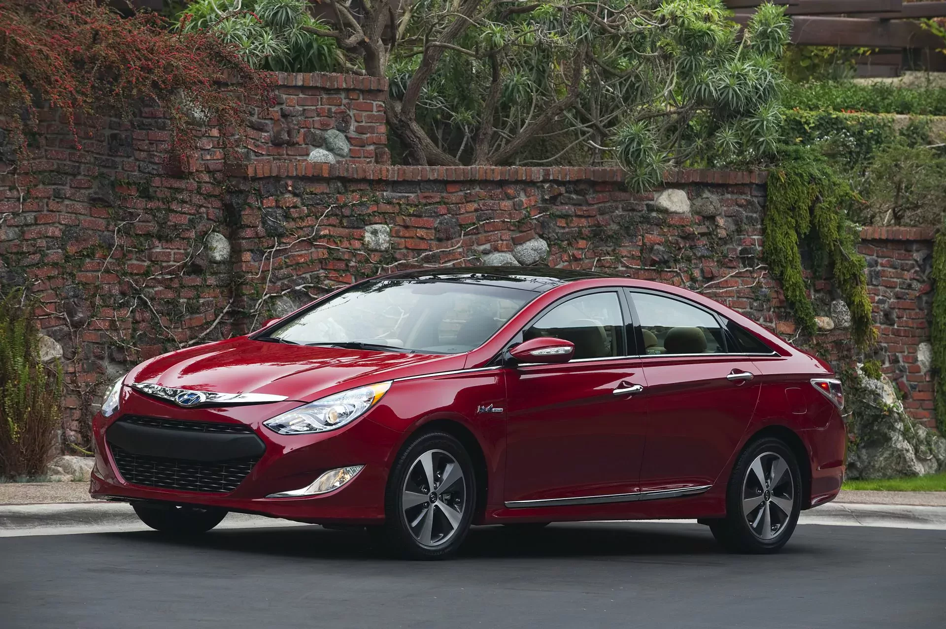 Hyundai Sonata cena silnik spalanie moc osiągi używane