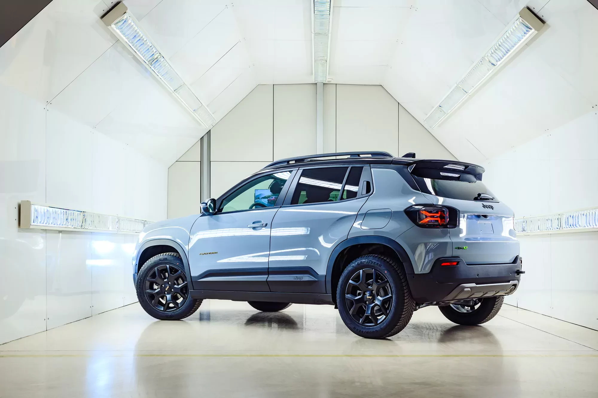 Jeep Avenger 4xe polska produkcja w Tychach