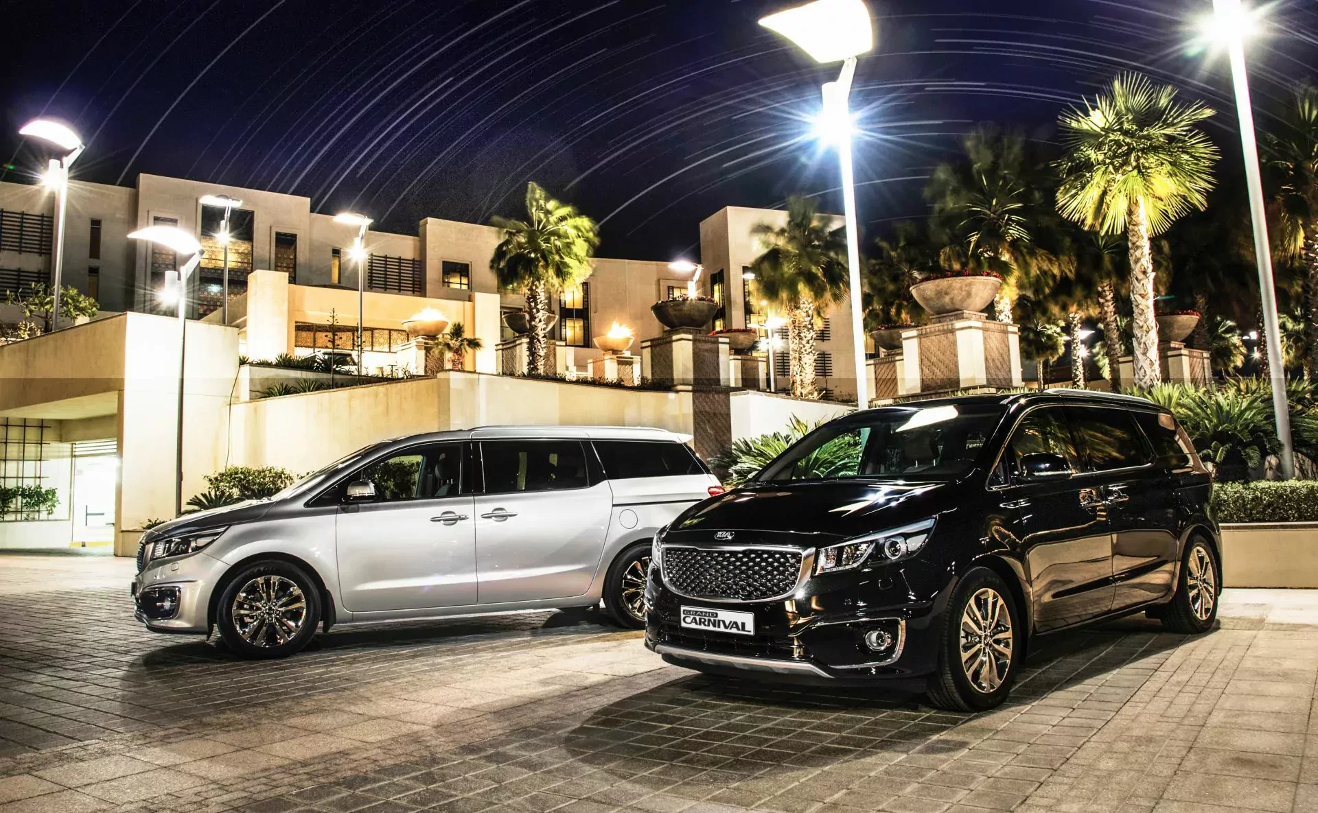 Kia Carnival cena silnik spalanie benzyna diesel rodzinny minivan