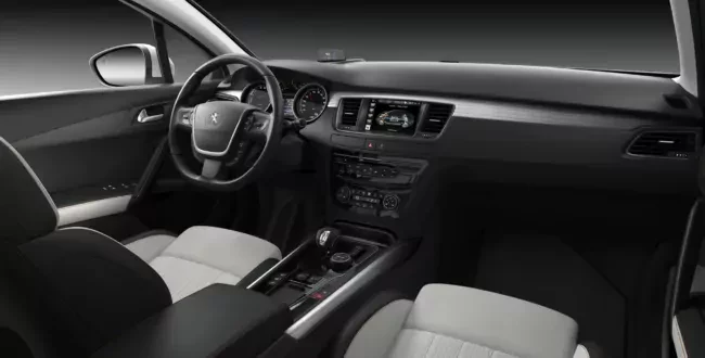 Peugeot 508 cena silnik spalanie bezpieczeństwo moc osiągi wygląd