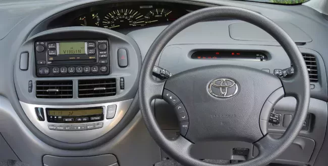 Toyota Previa silnik cena spalanie moc osiagi benzyna diesel używane rocznik