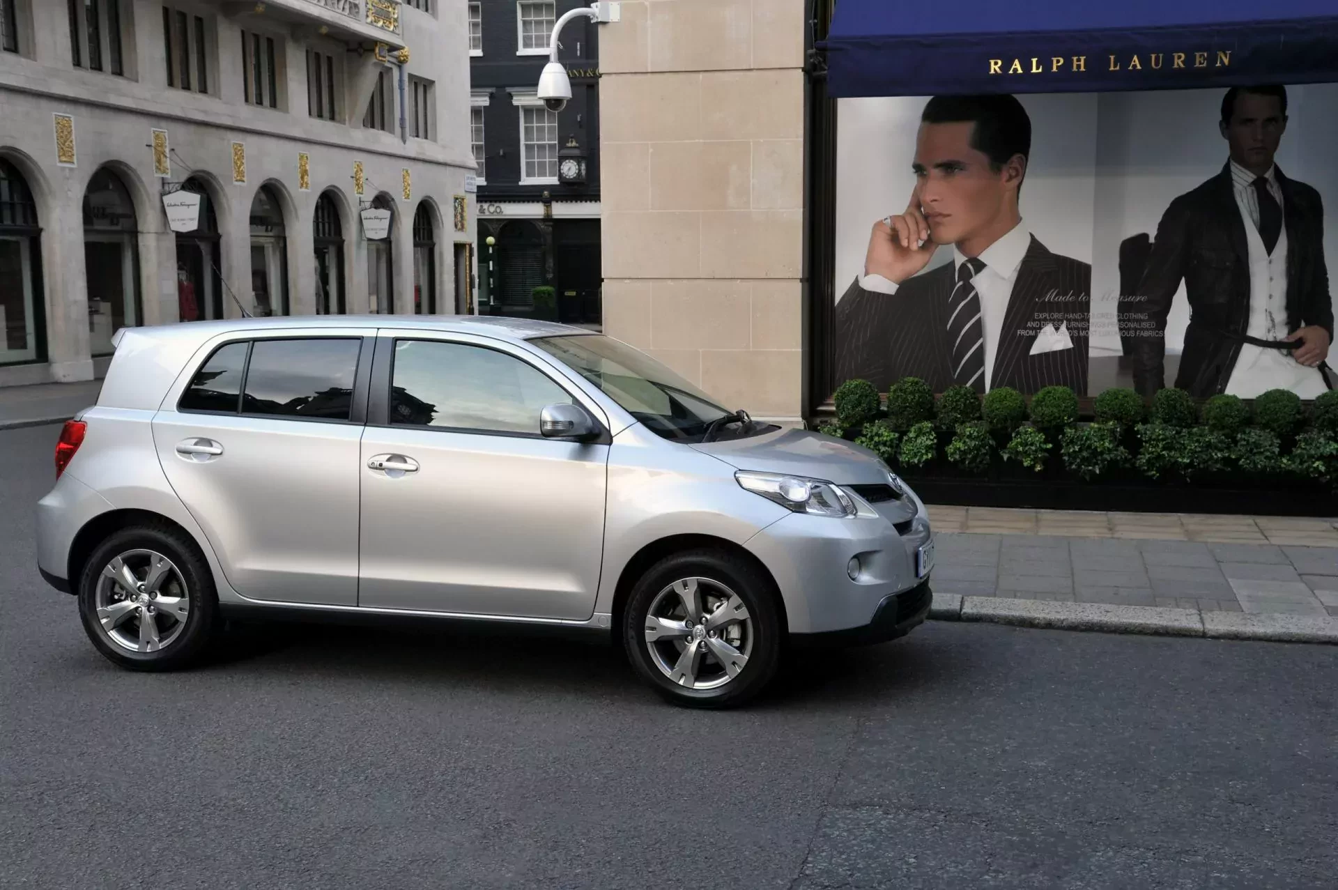 Toyota Urban Cruiser cena opinie spalanie silnik moc osiągi oceny