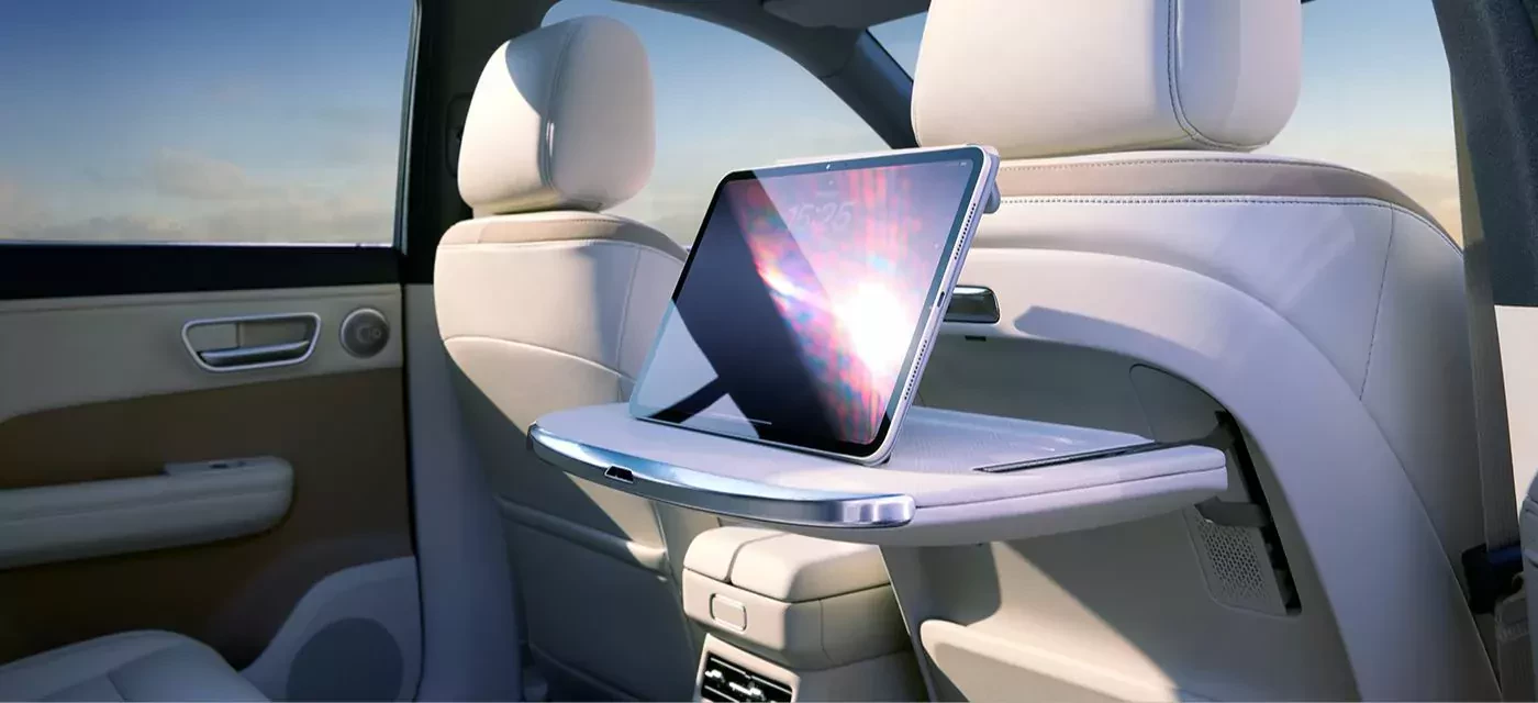 Wnętrze Toyoty bZ3X