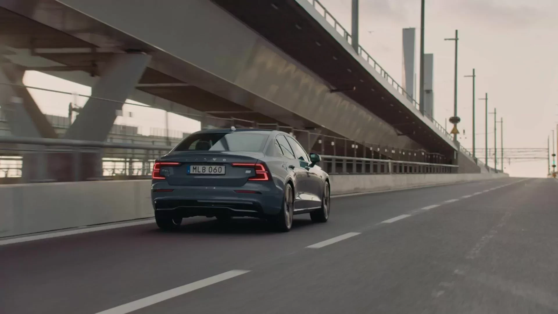 Volvo S60 cena silnik spalanie osiągi moc ceny używane