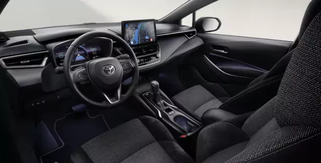 Toyota Corolla 2025 wnętrze