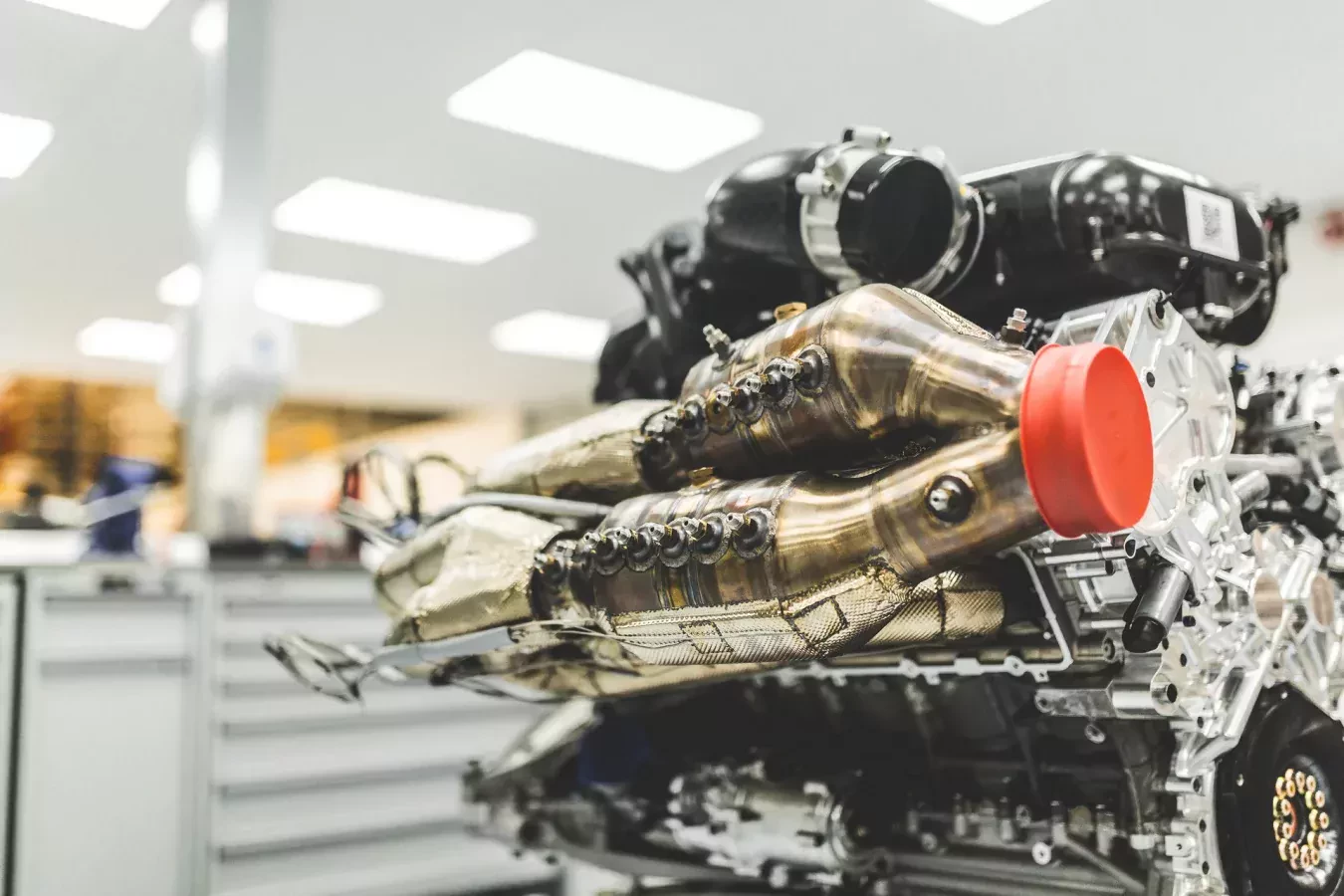 silnik-spalinowy-cosworth-zakaz-2035