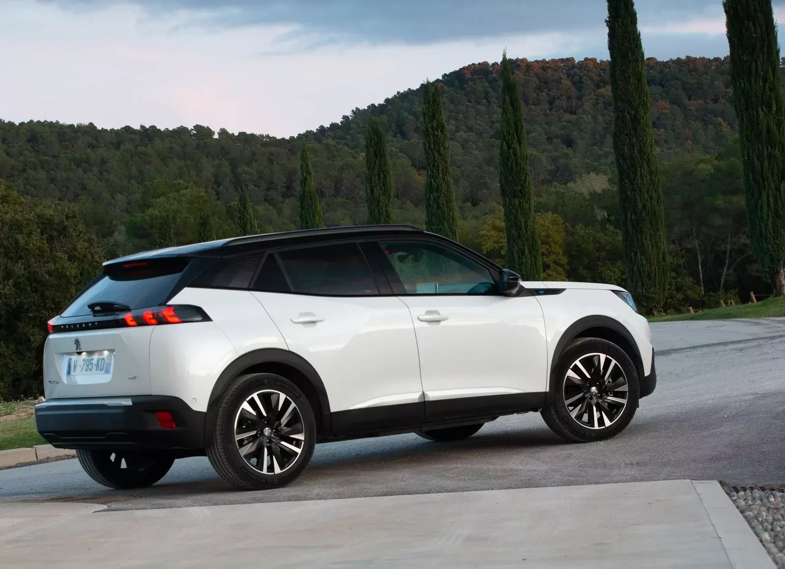 suv-peugeot-2008-uzywany