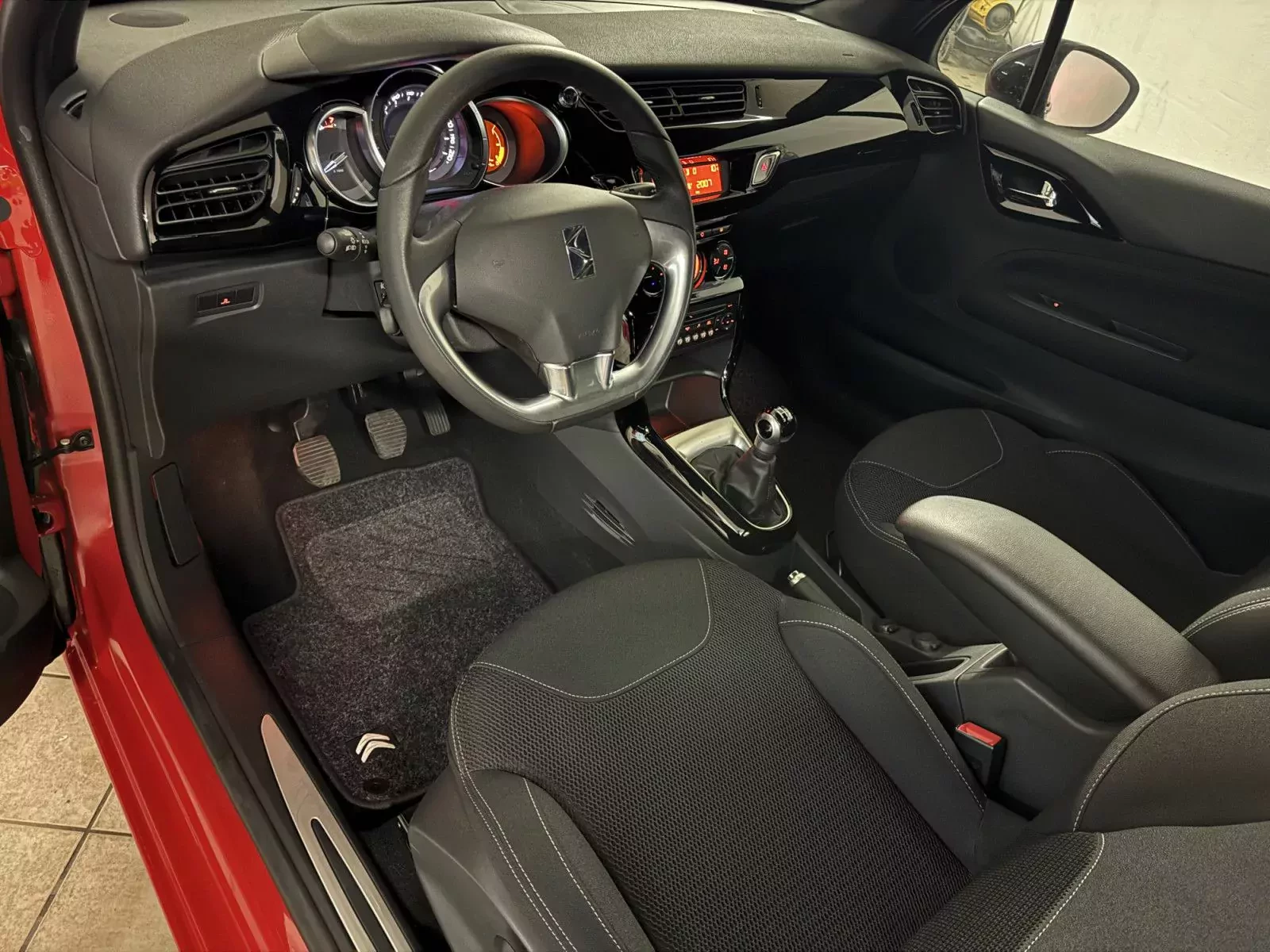 uzywany-citroen-ds-3-jak-nowy