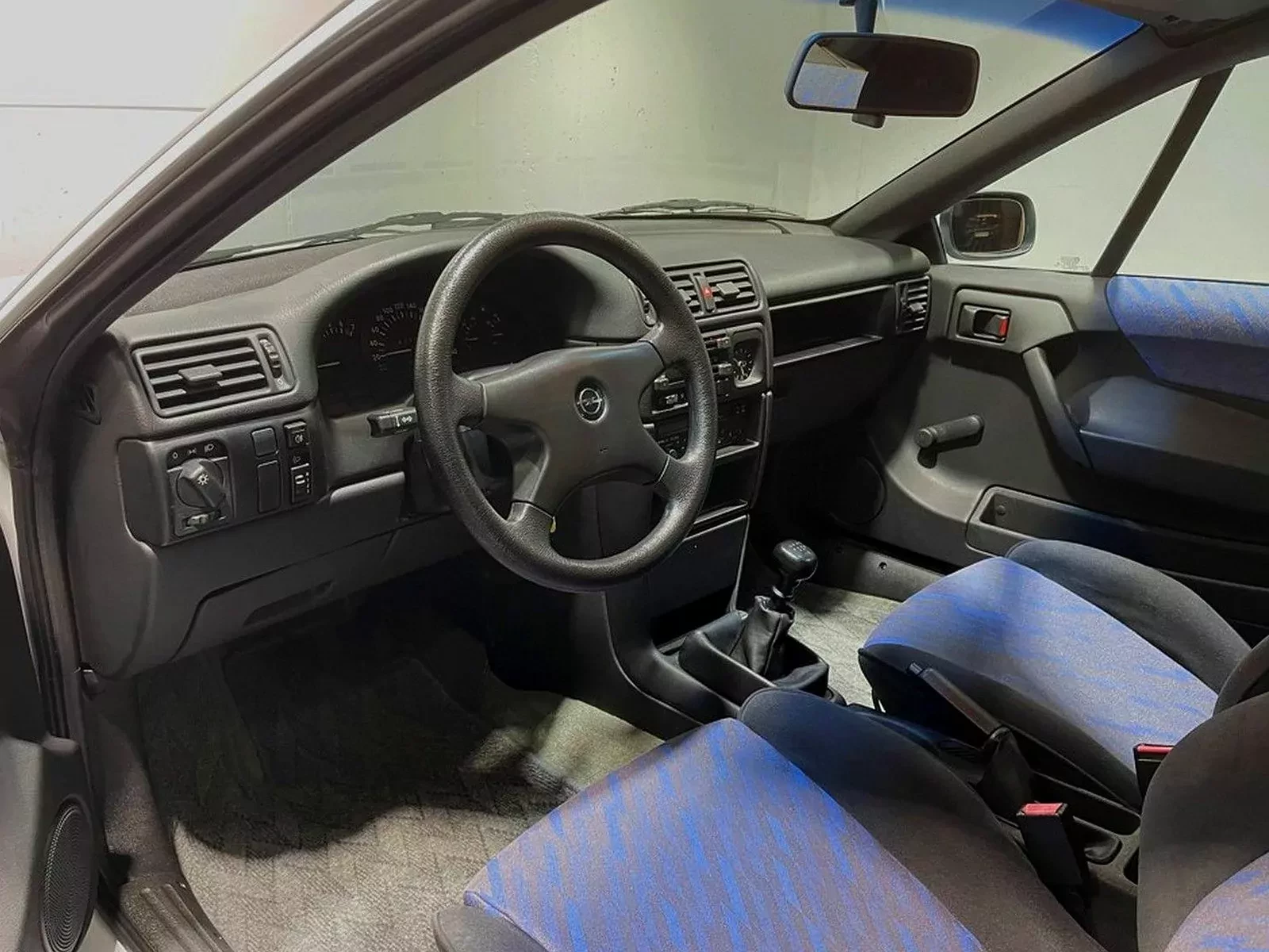 uzywany-opel-calibra-1991