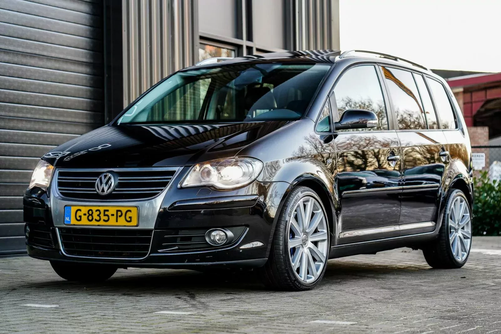 volkswagen-touran-r36
