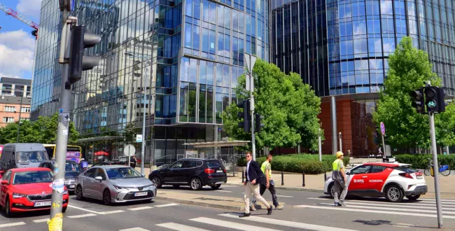 Warszawa / Polska / zdjęcie aut spalinowych