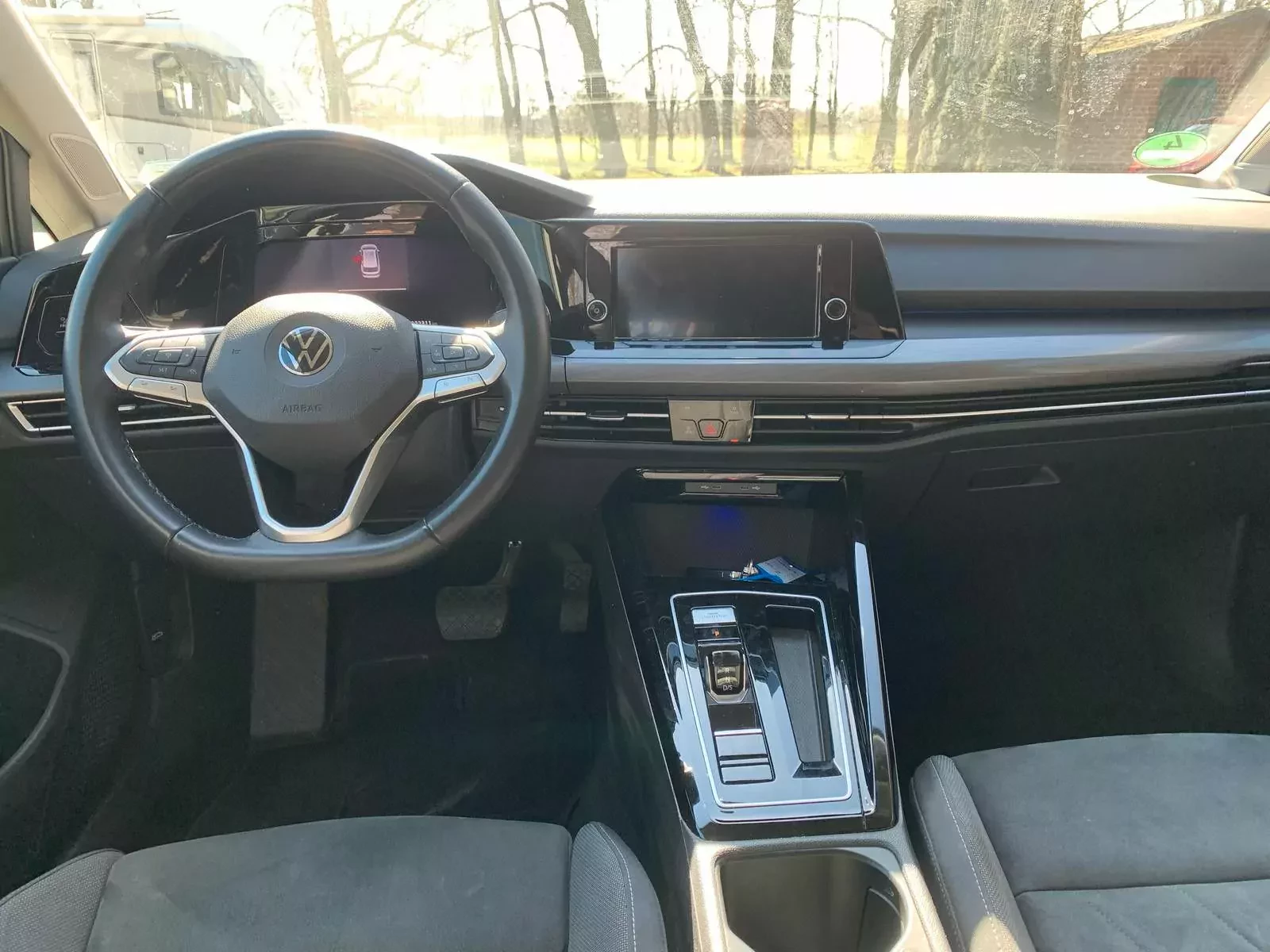 2-letni-volkswagen-golf