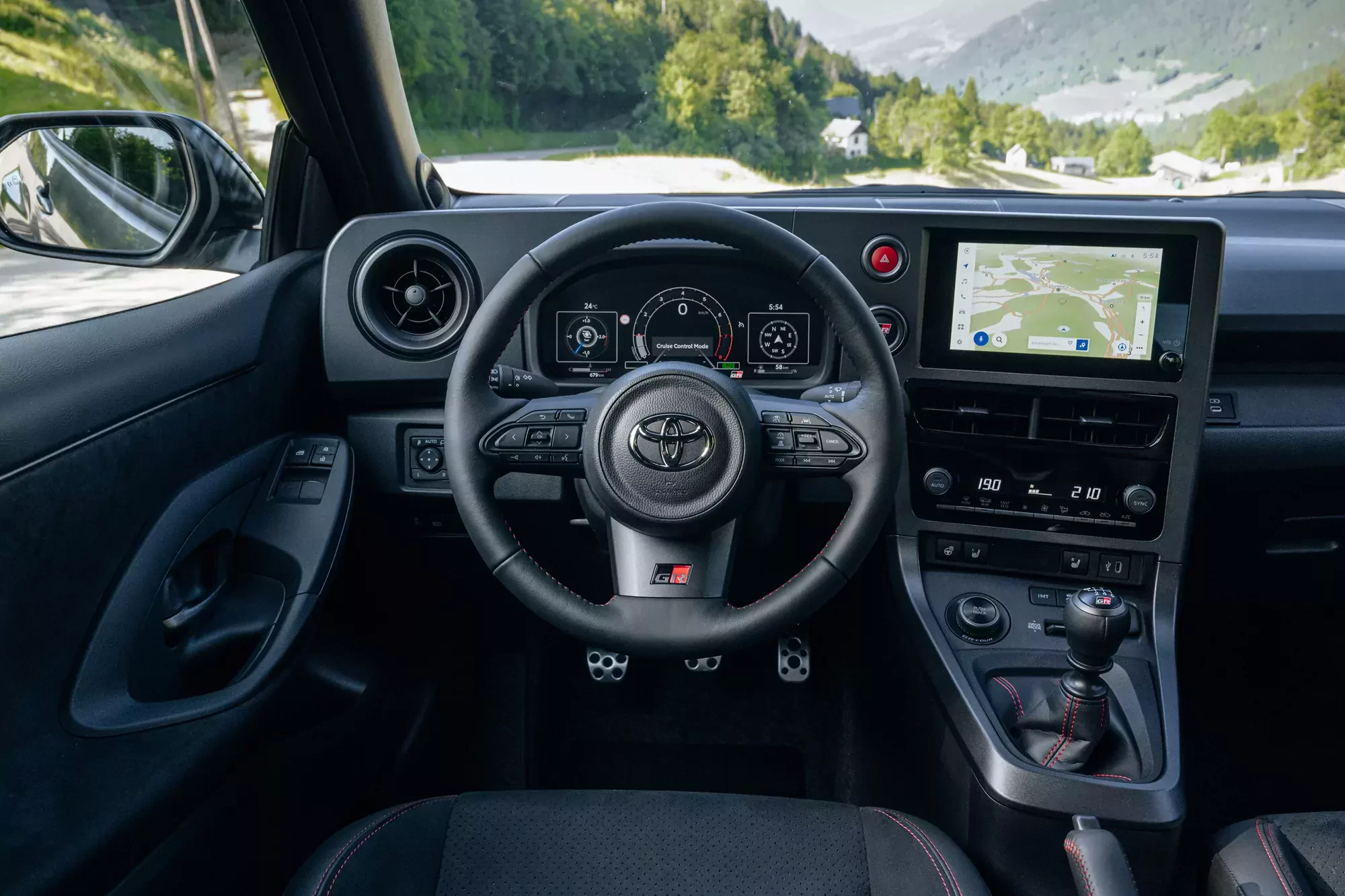 Toyota GR Yaris 2024 wnętrze