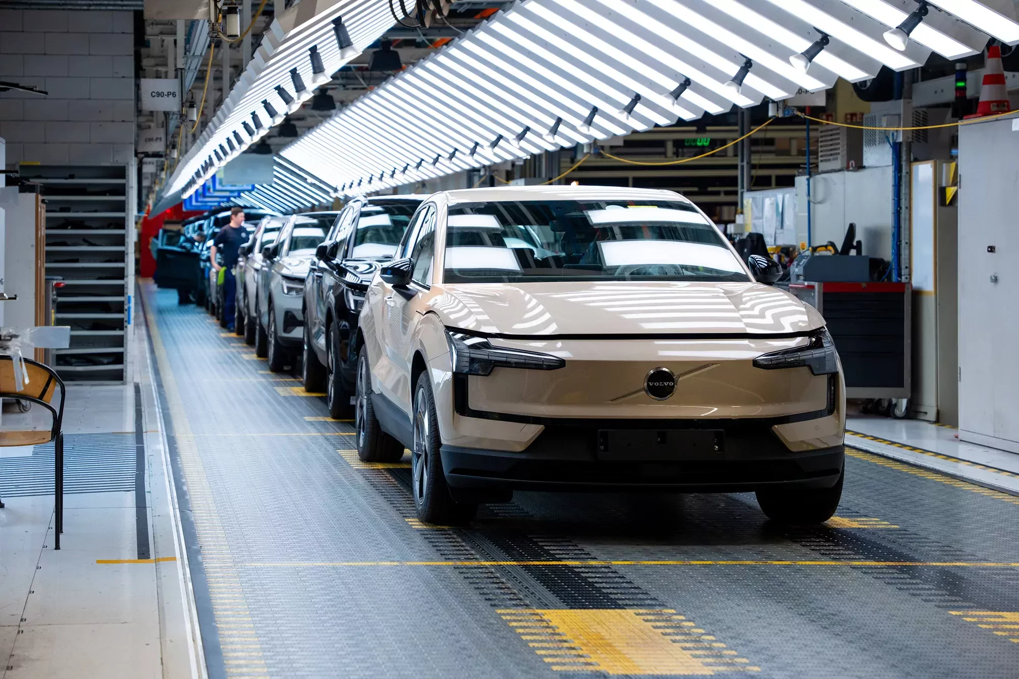 Volvo EX30 rozpoczęcie europejskiej produkcji w Gandawie