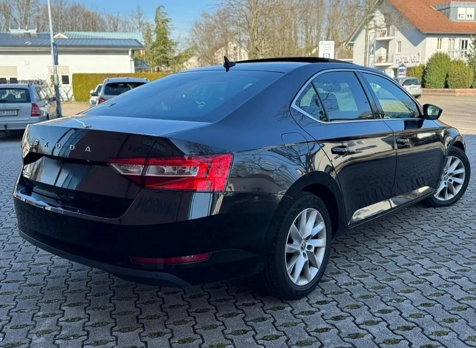 4-letnia-skoda-superb-tdi