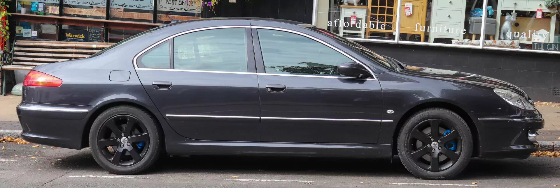 Peugeot 607 cena silnik spalanie używany sedan rodzinny