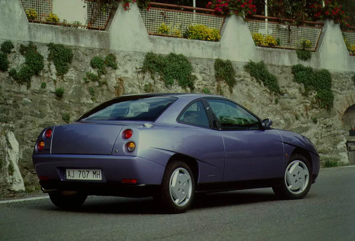 Fiat Coupe silnik cena spalanie moc klasyk Ferrari otomoto używane olx