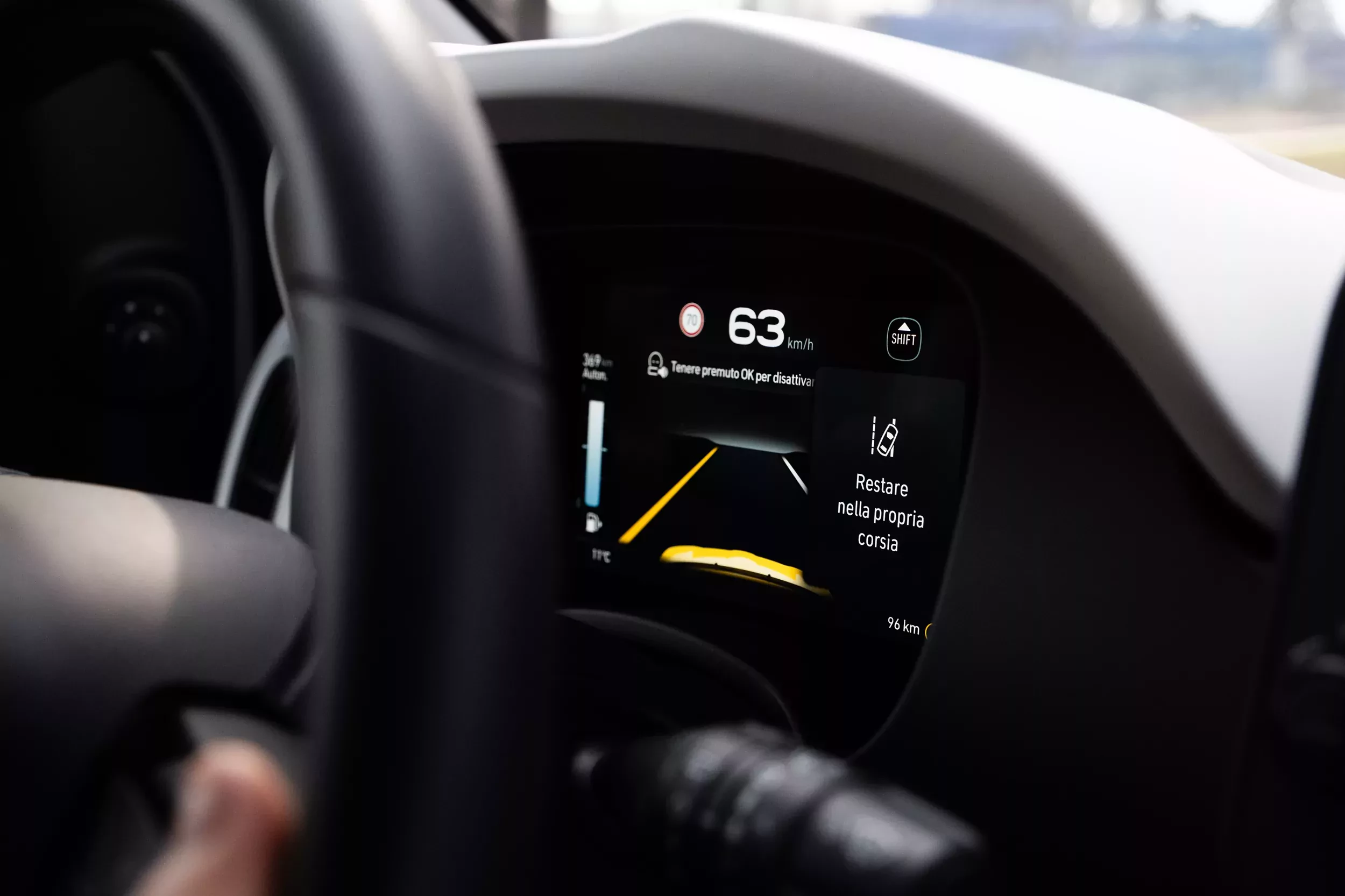 Polacy mogą sobie kupić nowiutki, hybrydowy samochód za niecałe 64 000 zł. To najlepsza i niezniszczalna opcja do miasta