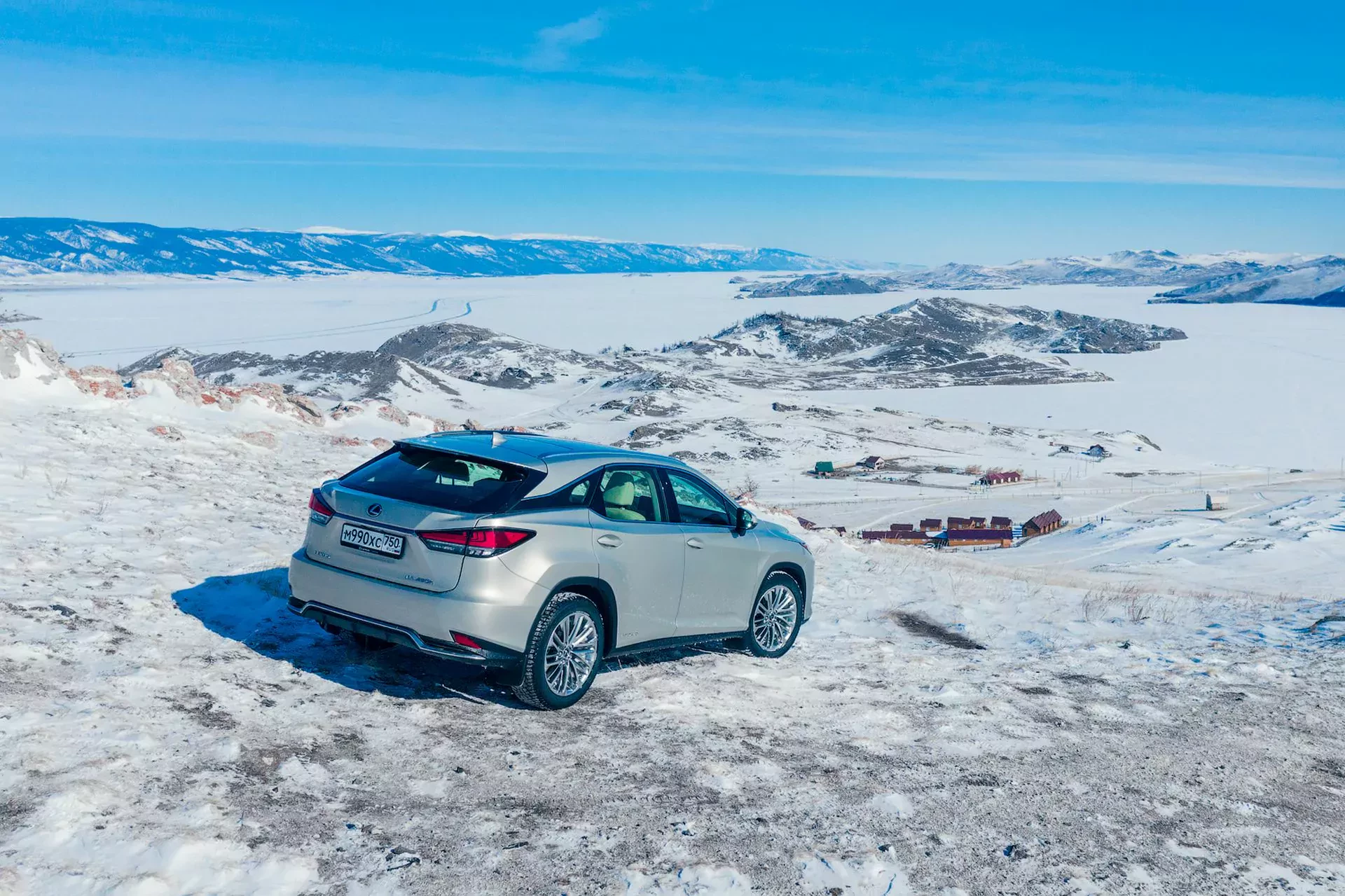 Lexus RX cena silnik spalanie ceny silniki moc osiągi luksusowy SUV prestiż