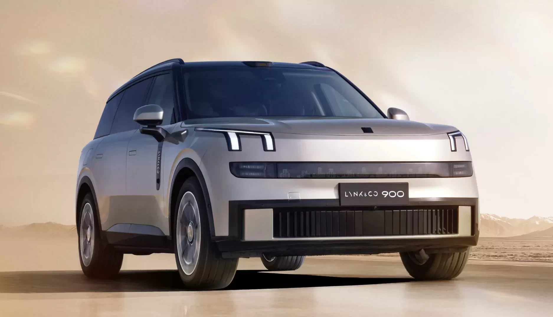 Lynk&Co 900