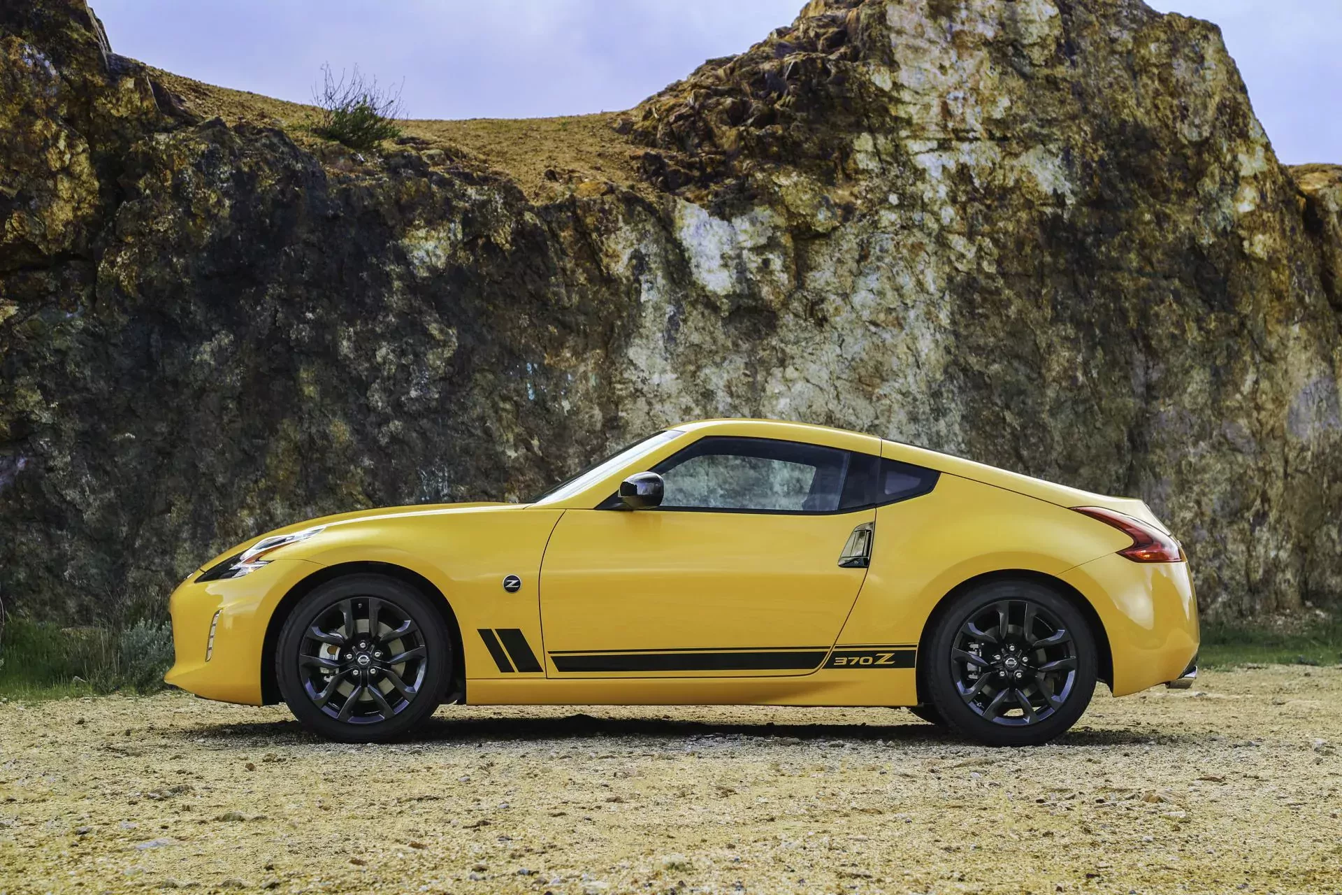 Nissan 370Z silnik cena spalanie moc need for speed otomoto ceny używany