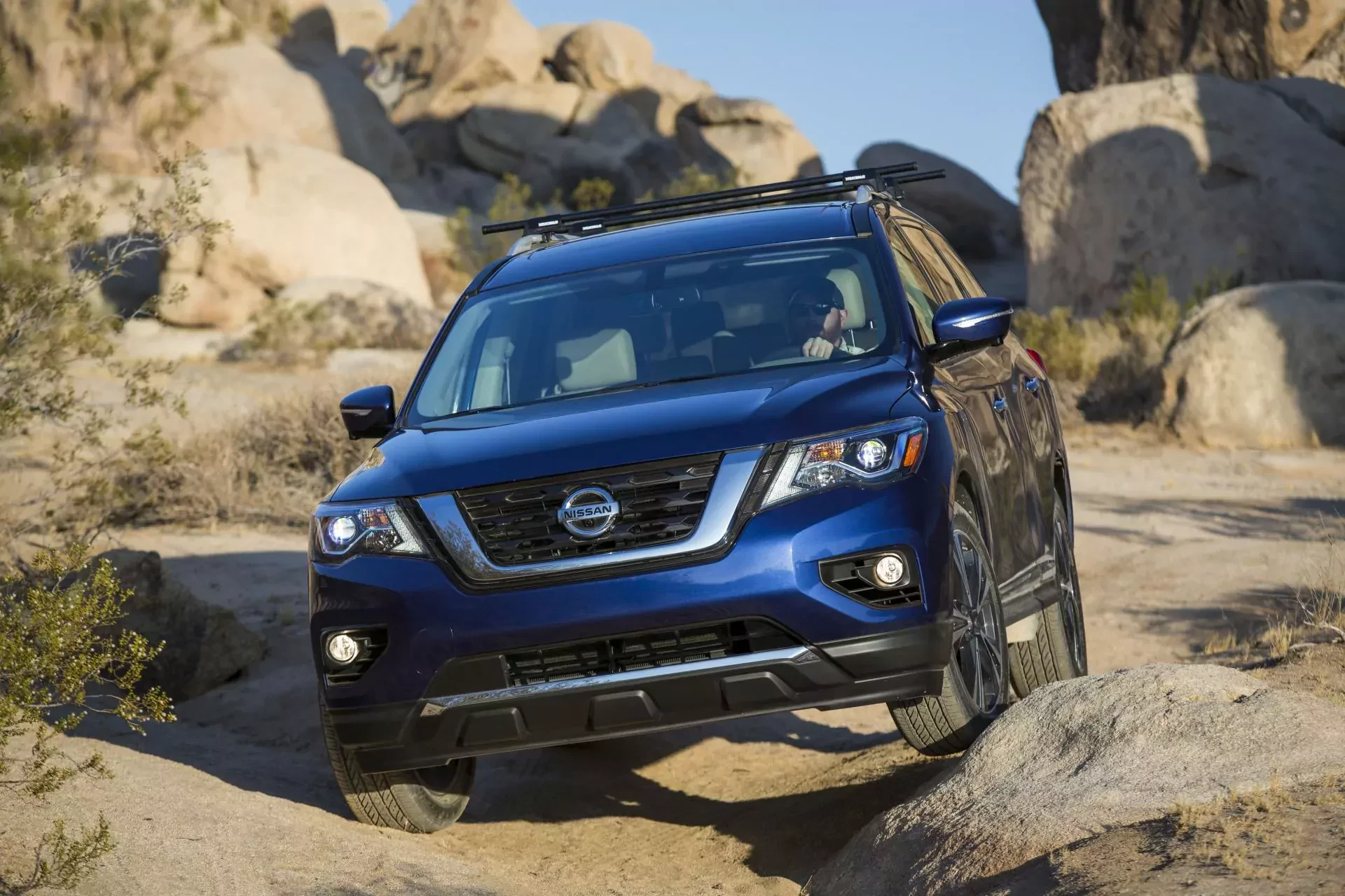 Nissan Pathfinder ceny cena silnik moc osiągi spalanie otomoto używany