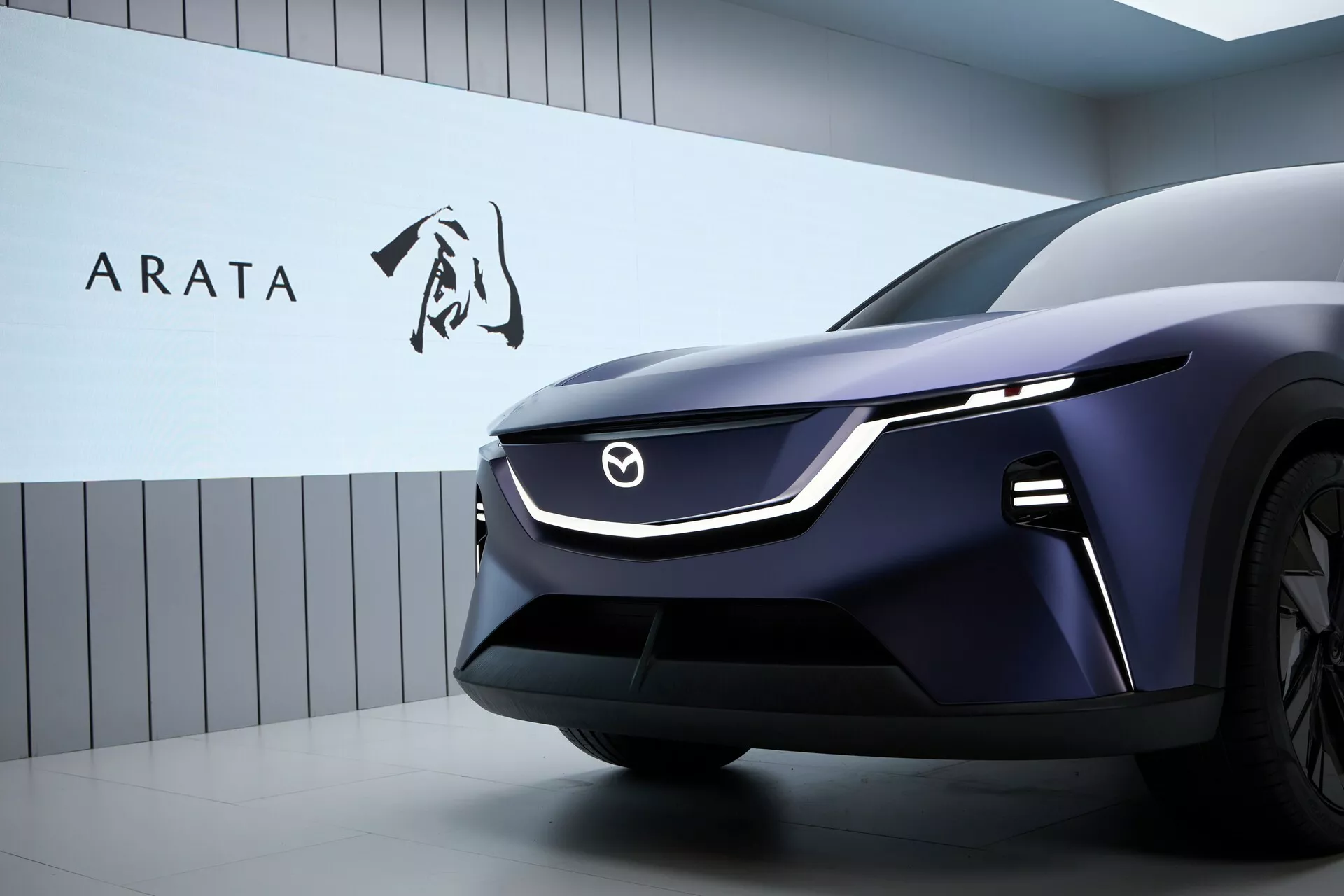 SUV-Mazda-Arata