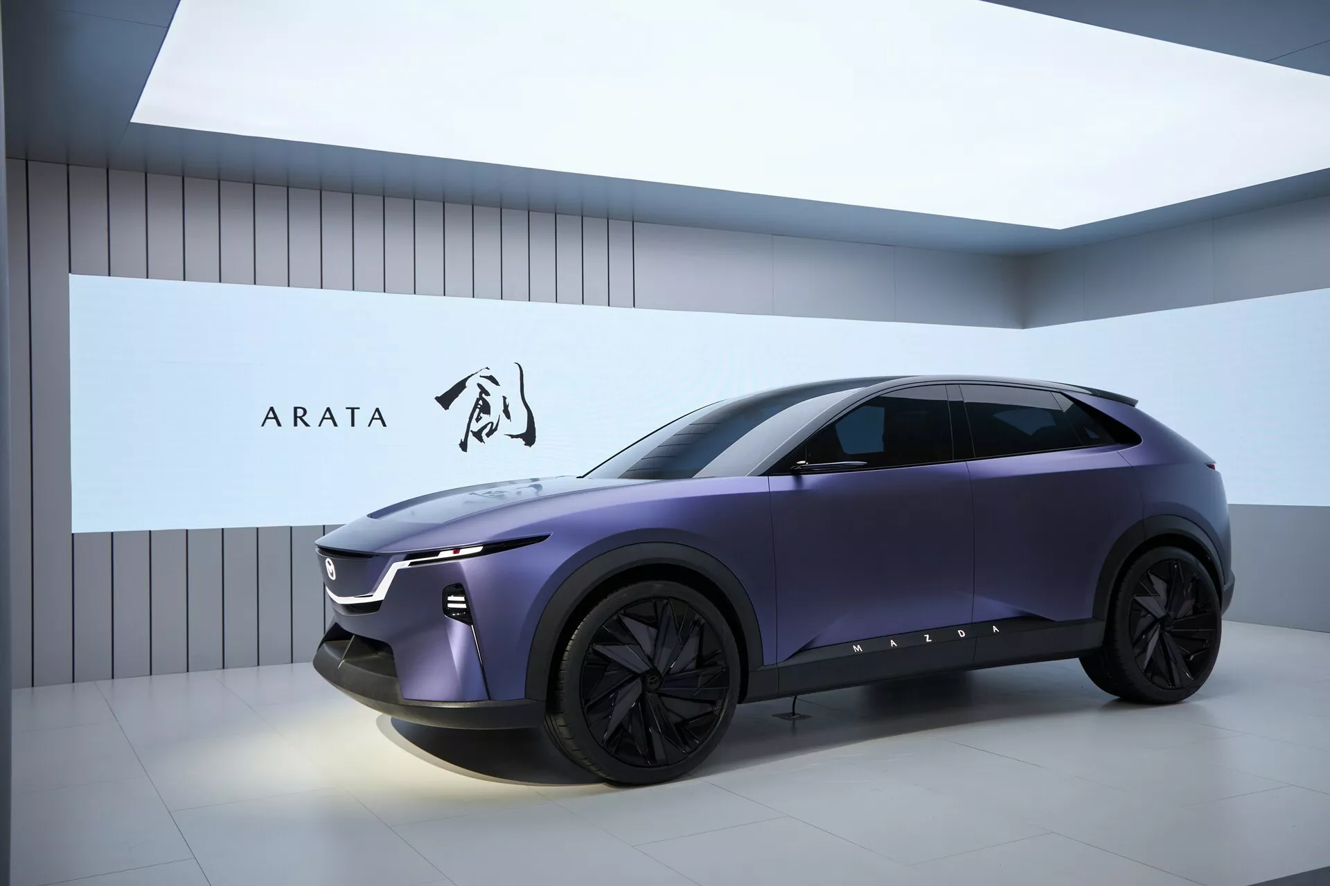 SUV-Mazda-Arata