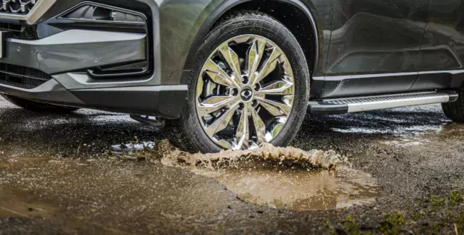 SsangYong Rexton SUV cena silnik spalanie moc osiagi KG Motors KGM tani okazja