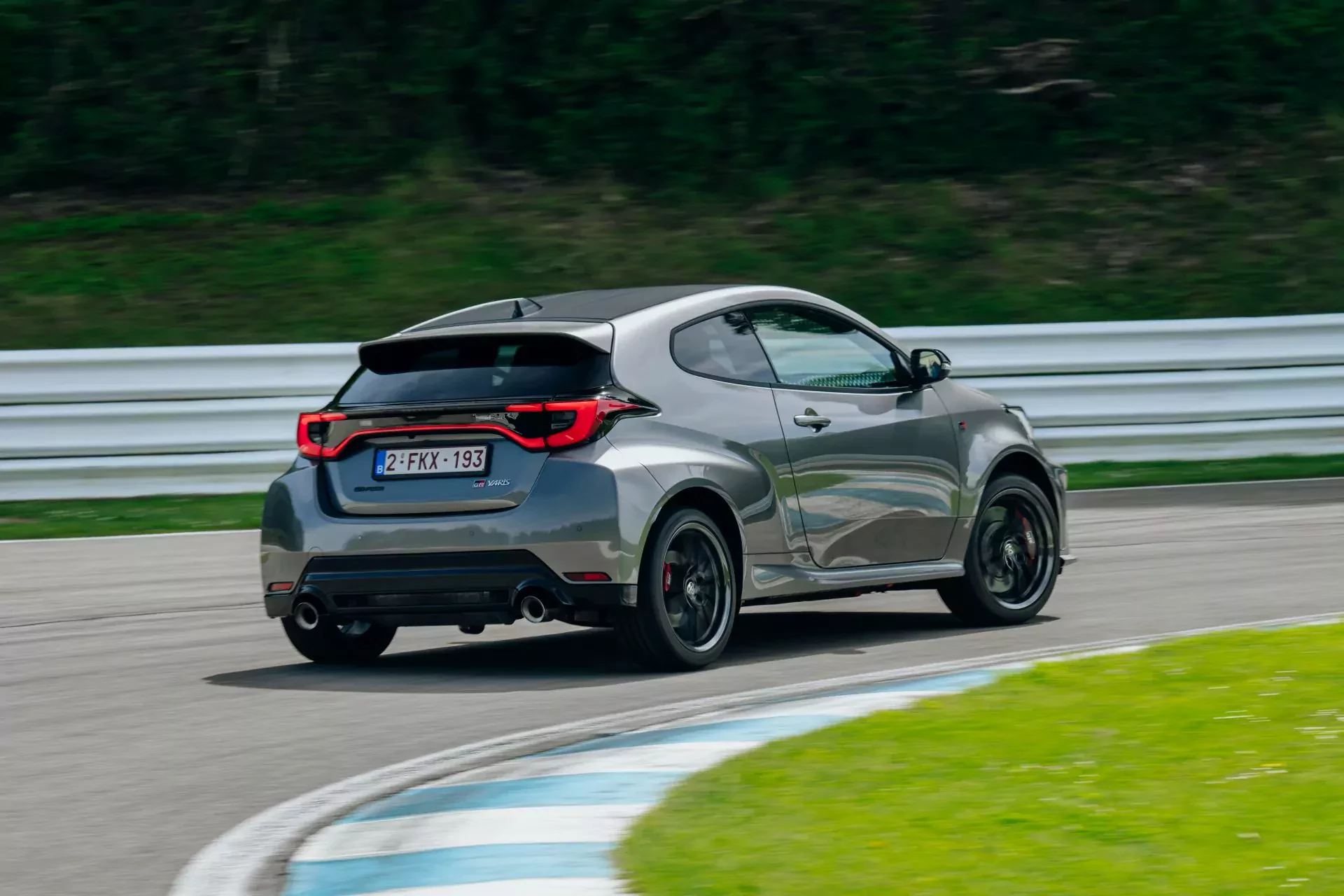 Toyota GR Yaris cena silnik spalanie moc używana nowa