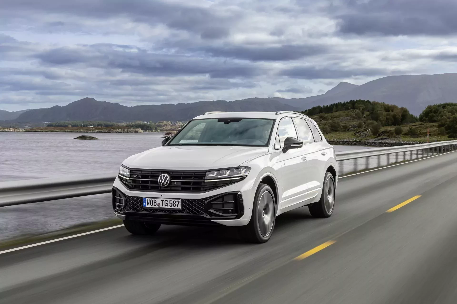 Volkswagen Touareg cena silnik spalanie moc Porsche ceny otomoto używany