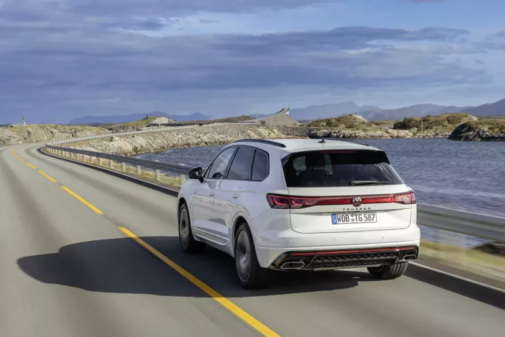 Volkswagen Touareg cena silnik spalanie moc Porsche ceny otomoto używany